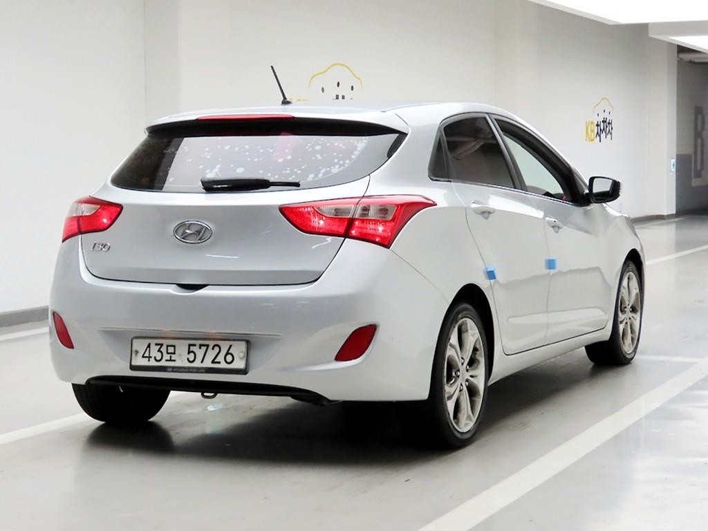 현대 i30 뉴 i30 1.6 VGT 유니크 이미지 4