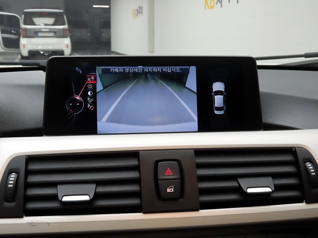 BMW 3시리즈 3시리즈 (F30) 320d ED에디션 이미지 16
