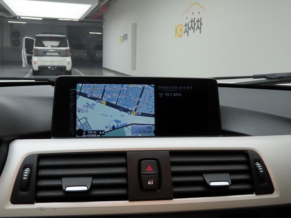 BMW 3시리즈 3시리즈 (F30) 320d ED에디션 이미지 8