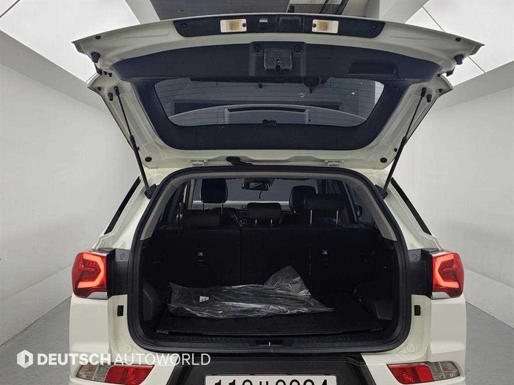 KG모빌리티(쌍용) 코란도 뷰티풀코란도 2WD 가솔린 1.5 C5 이미지 19