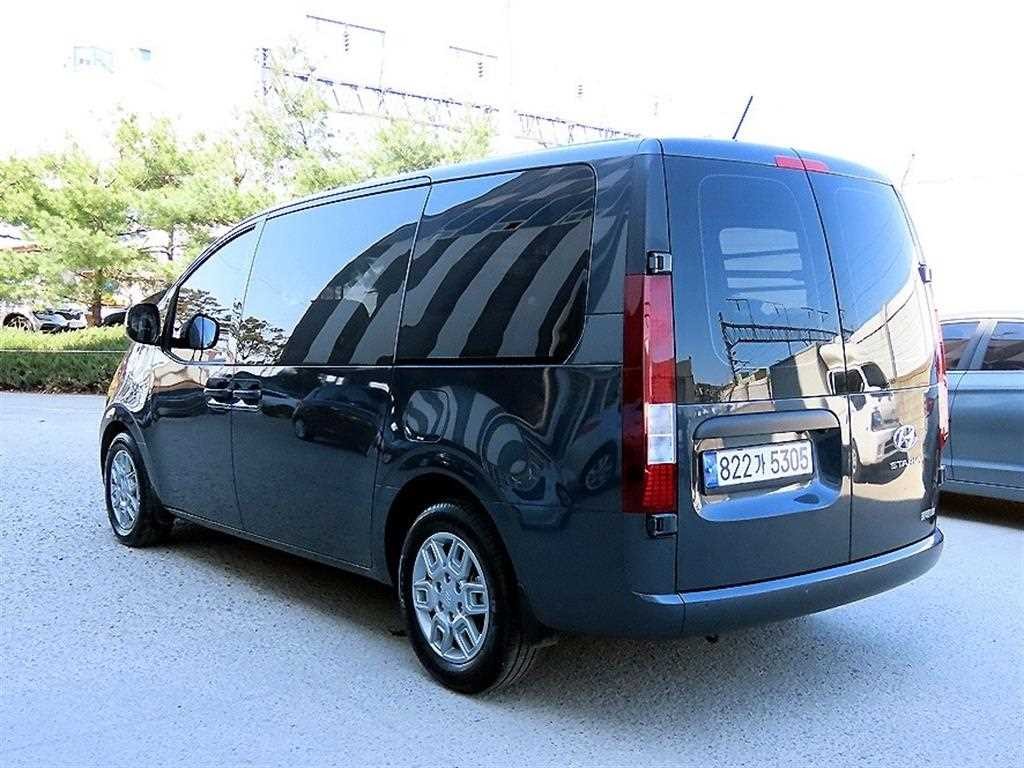 현대 스타리아 2WD 디젤 카고 모던 5인승 이미지 3