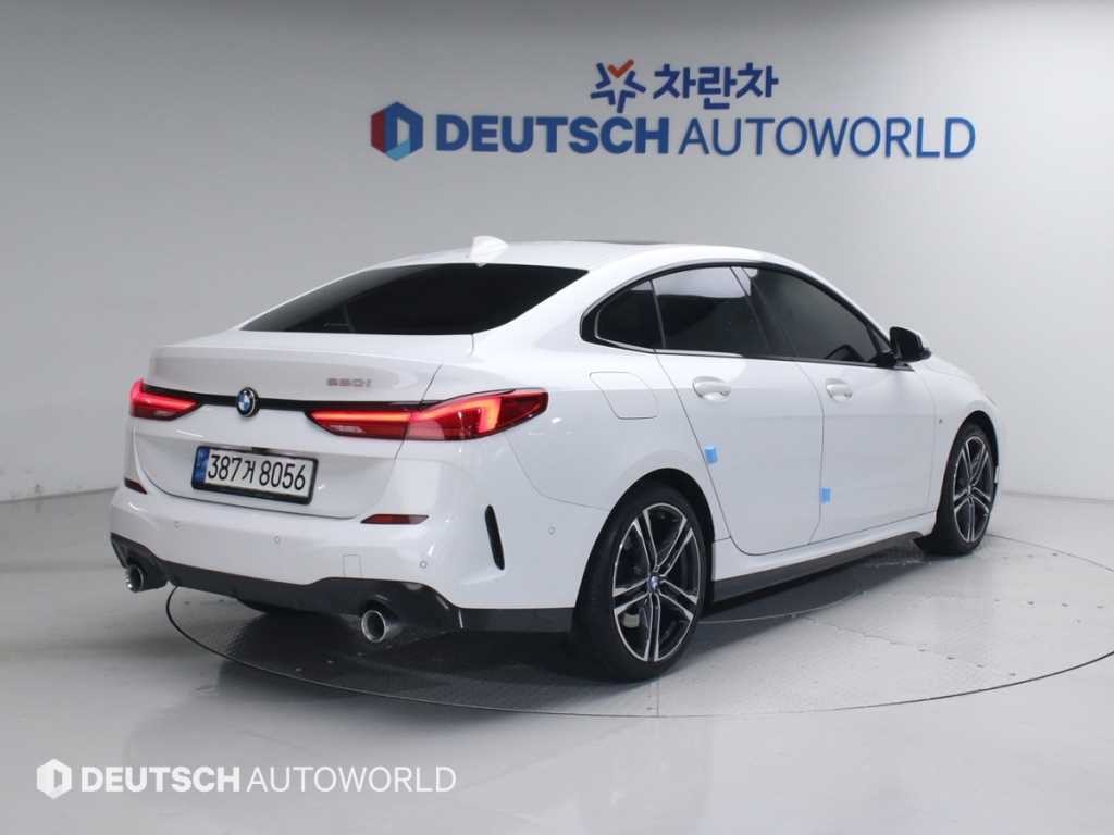 BMW 2시리즈 2시리즈 그란쿠페 (F44) 220i M 스포츠 이미지 2