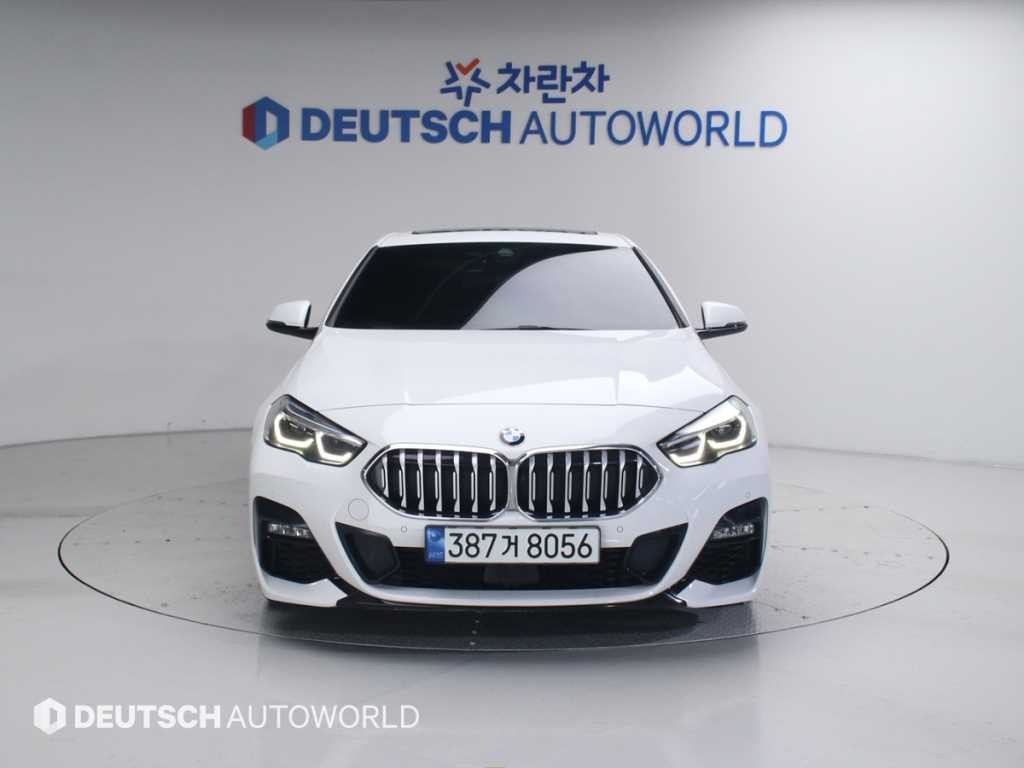 BMW 2시리즈 2시리즈 그란쿠페 (F44) 220i M 스포츠 이미지 3