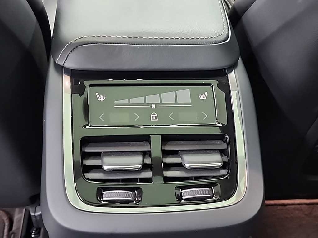 볼보 XC60 XC60(2세대) D5 AWD 인스크립션 이미지 13