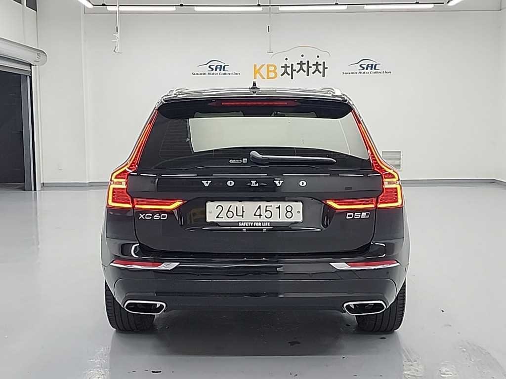 볼보 XC60 XC60(2세대) D5 AWD 인스크립션 이미지 3