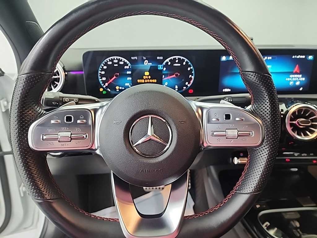 벤츠 A 클래스 A클래스 W177 AMG A45 4MATIC+ 해치백 이미지 10