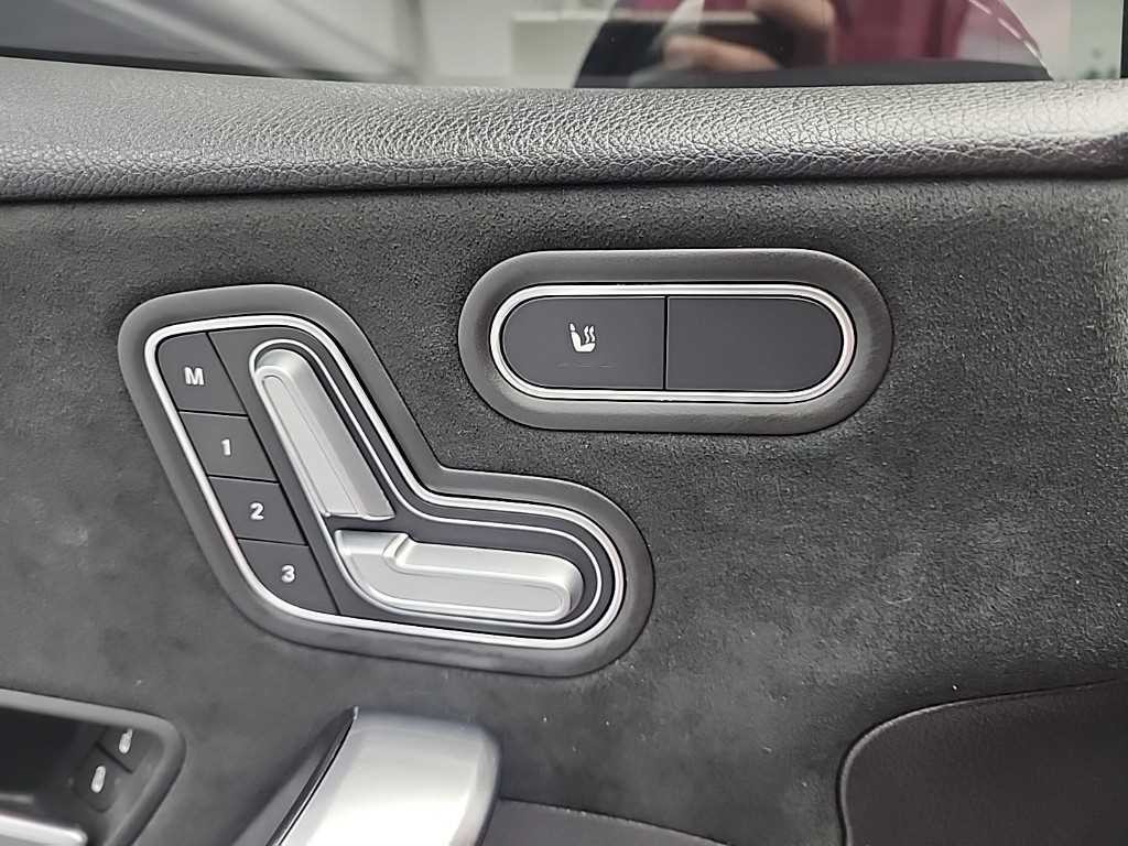 벤츠 A 클래스 A클래스 W177 AMG A45 4MATIC+ 해치백 이미지 17