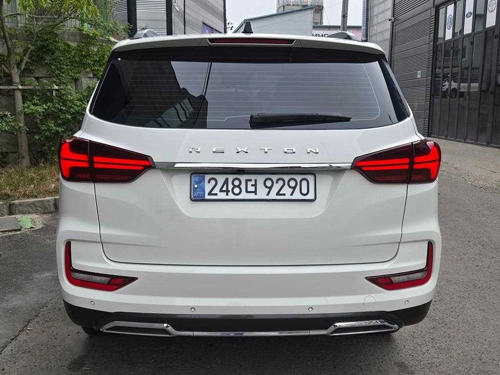 KG모빌리티(쌍용) 렉스턴 올 뉴 렉스턴 (Y450) 디젤 2.2 4WD 프레스티지 이미지 4