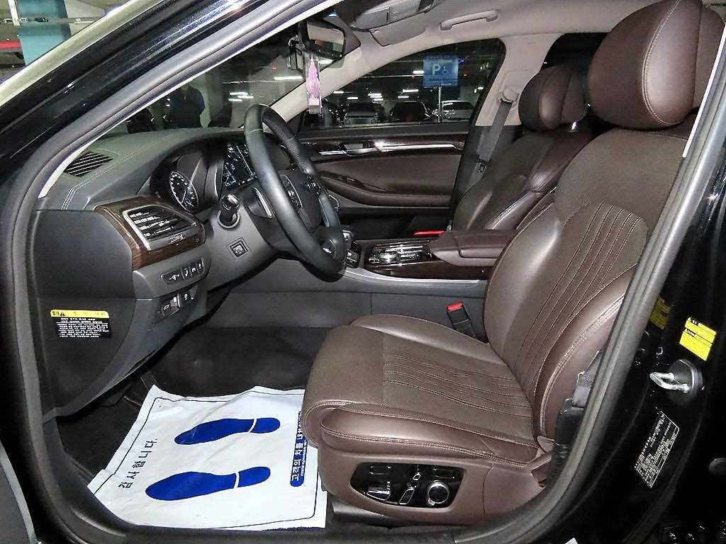 제네시스 EQ900 3.8 GDI AWD 프리미엄 럭셔리 이미지 6
