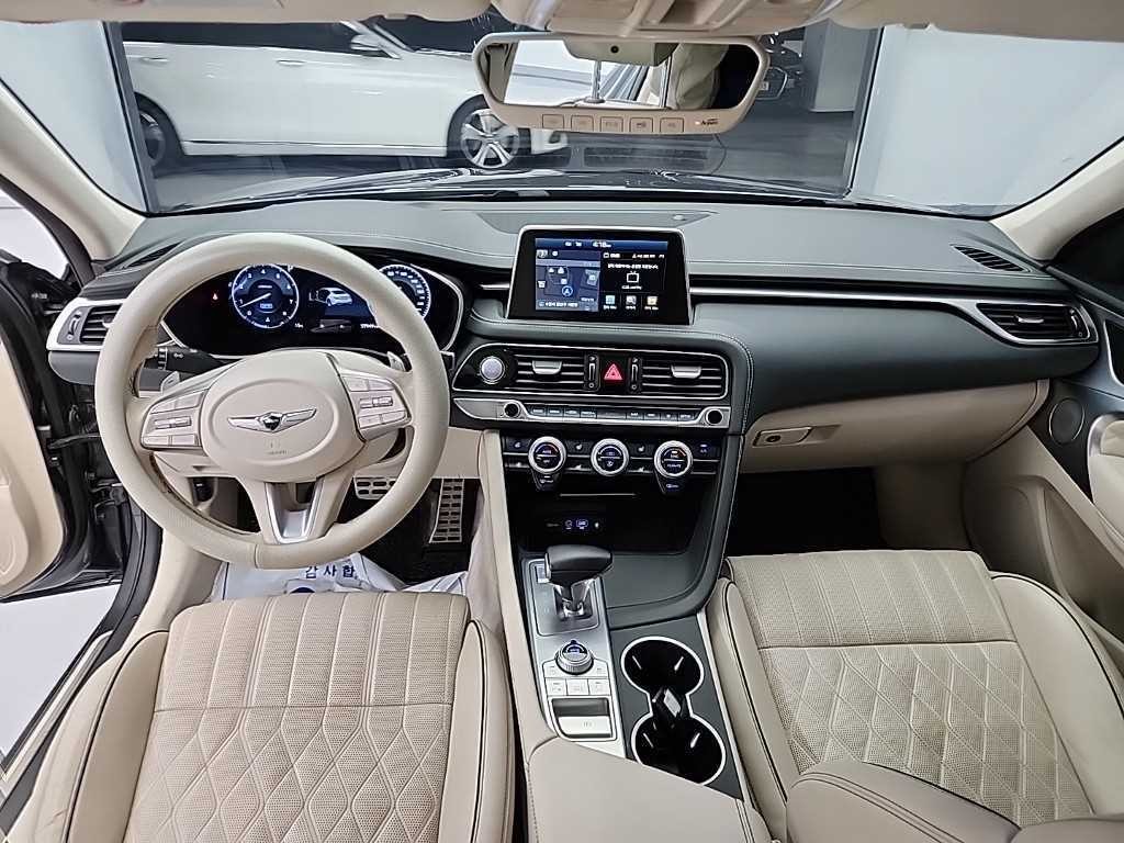 제네시스 G70 3.3T 스포츠 AWD 프레스티지 이미지 8