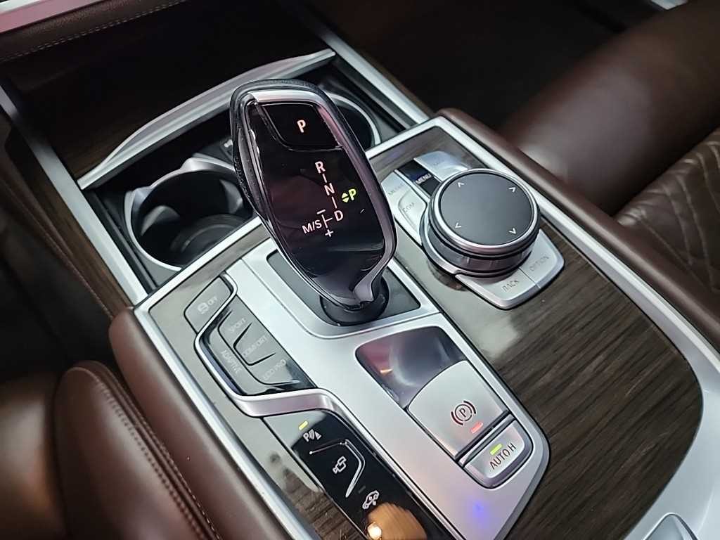 BMW 7시리즈 7시리즈 (G11) 730d xDrive 디자인 퓨어 엑설런스 이미지 8