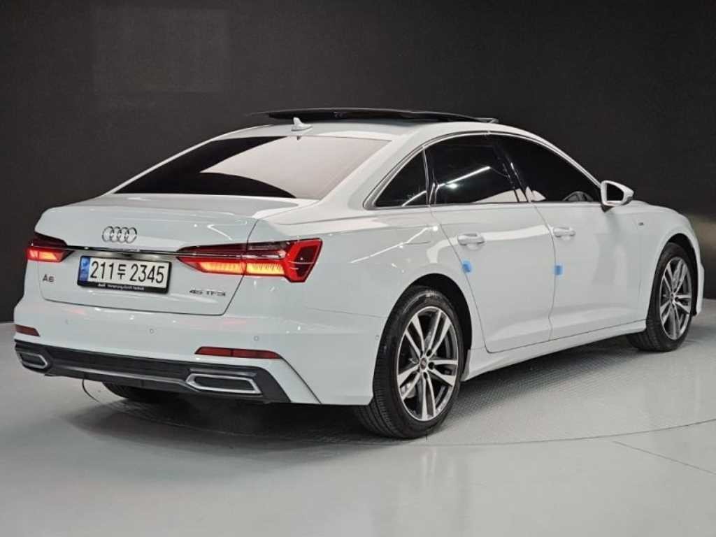 아우디 A6 A6 (C8) 45 TFSI 프리미엄 이미지 4