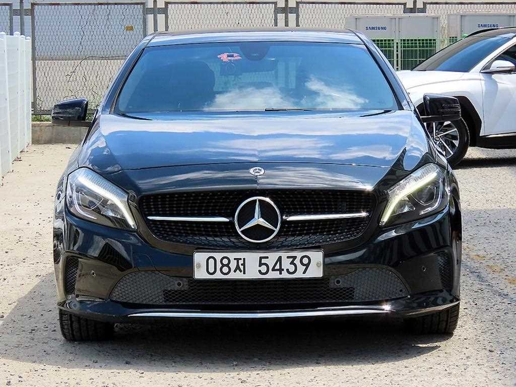 벤츠 A 클래스 A클래스 W176 A200 이미지 1