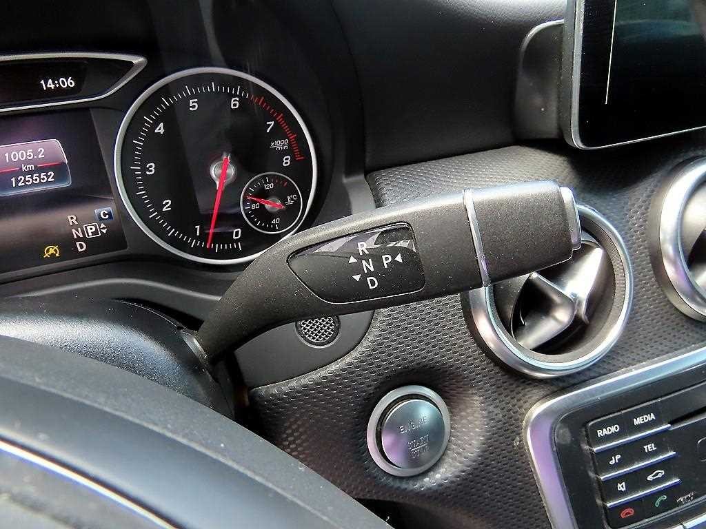 벤츠 A 클래스 A클래스 W176 A200 이미지 10