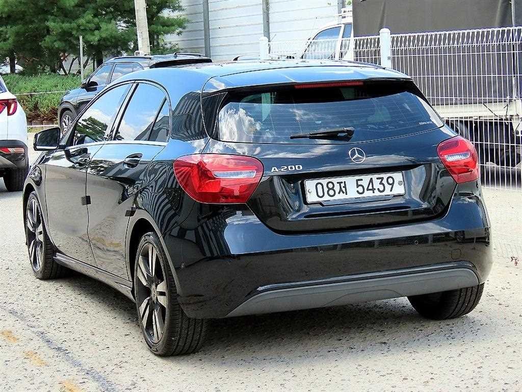 벤츠 A 클래스 A클래스 W176 A200 이미지 3
