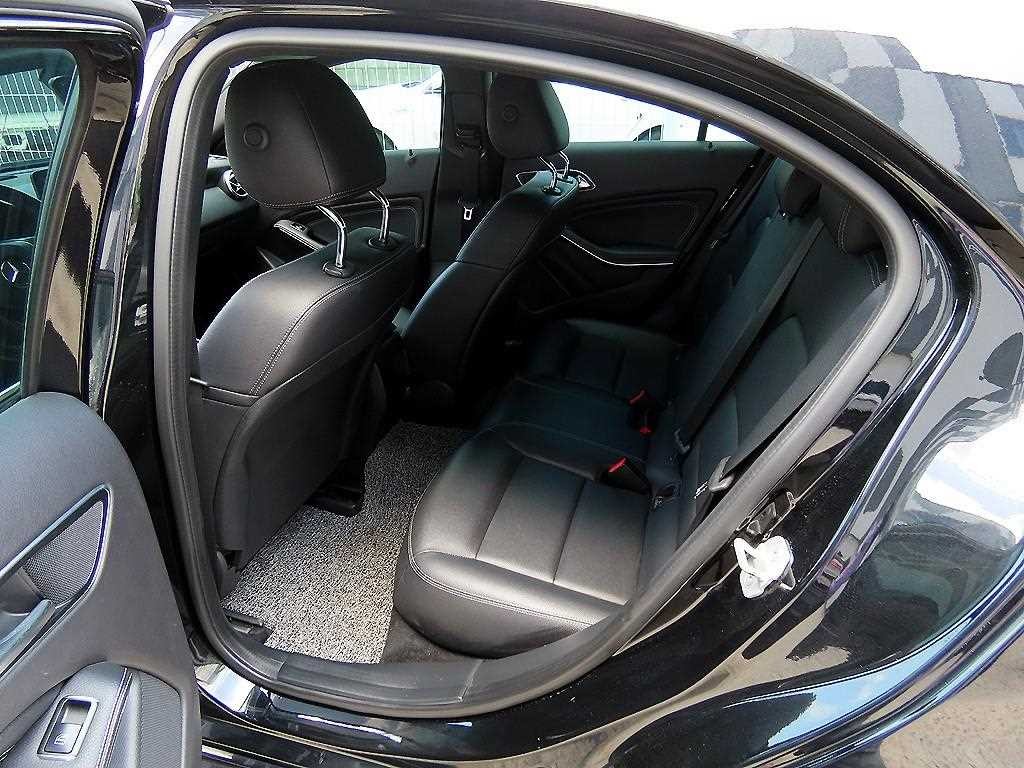 벤츠 A 클래스 A클래스 W176 A200 이미지 6