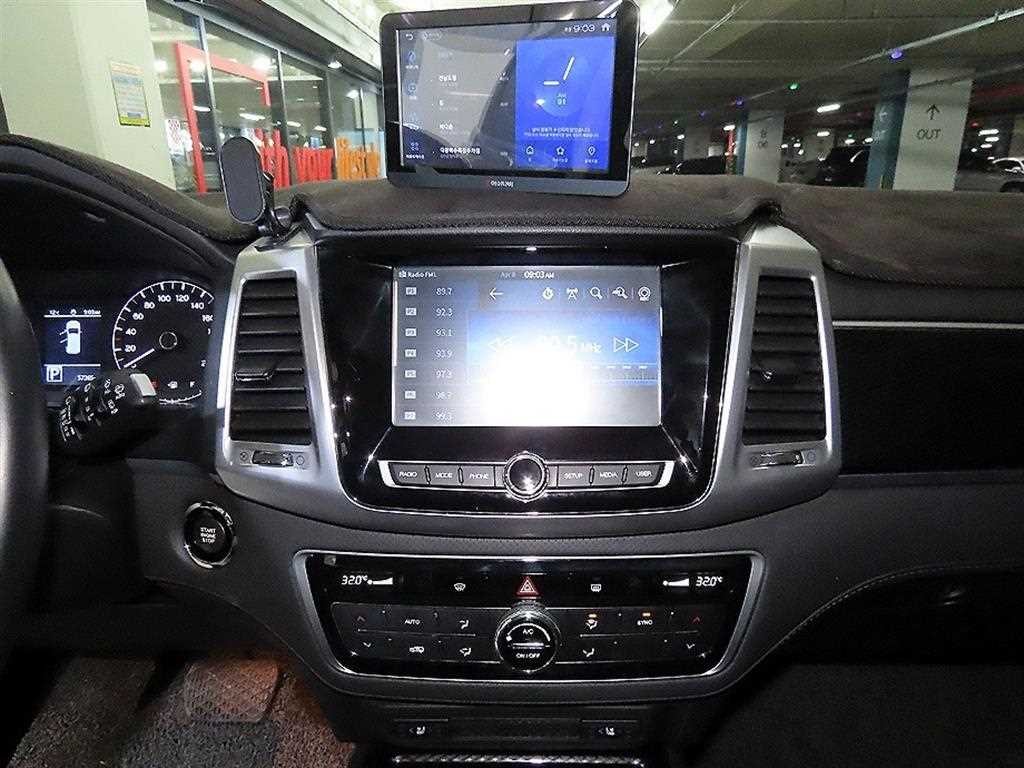 KG모빌리티(쌍용) 렉스턴 올 뉴 렉스턴 (Y450) 디젤 2.2 4WD 럭셔리 이미지 11