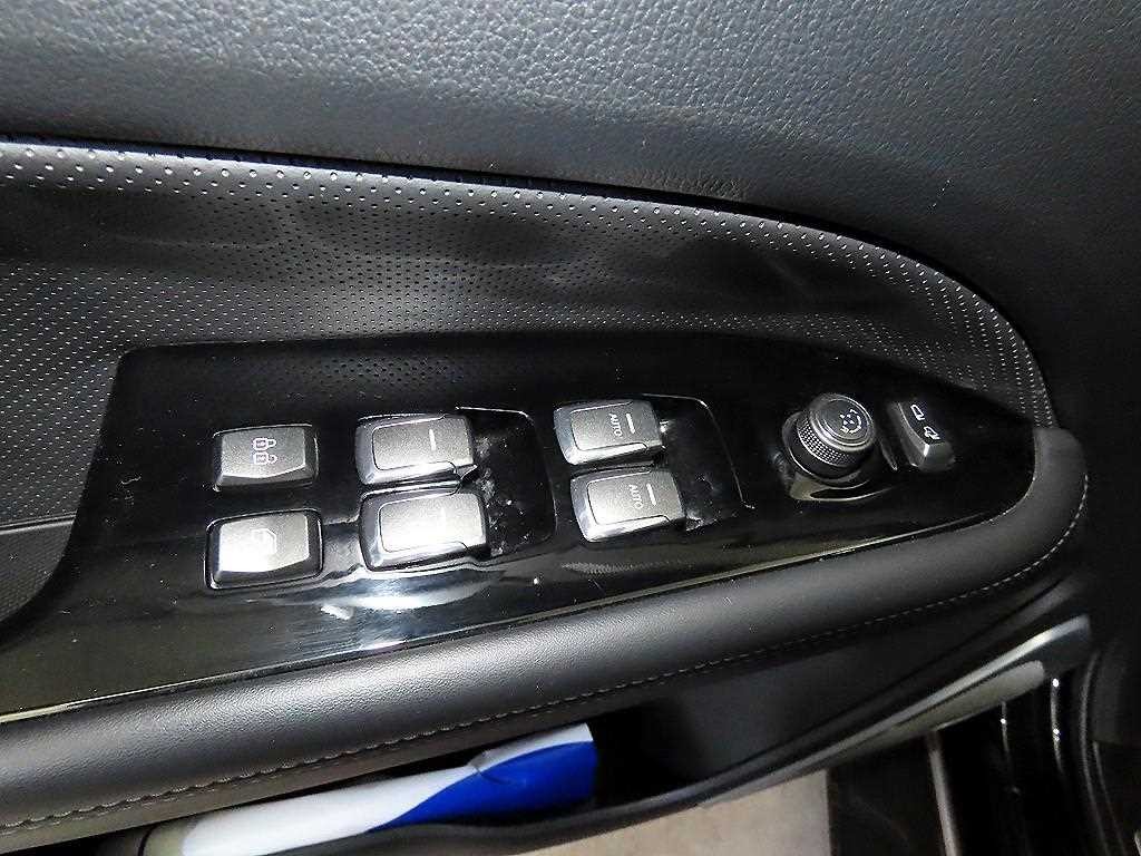 KG모빌리티(쌍용) 렉스턴 올 뉴 렉스턴 (Y450) 디젤 2.2 4WD 럭셔리 이미지 13