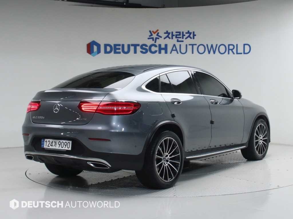 벤츠 GLC 클래스 GLC클래스 X253 GLC 220 d 4MATIC 프리미엄 쿠페 이미지 2