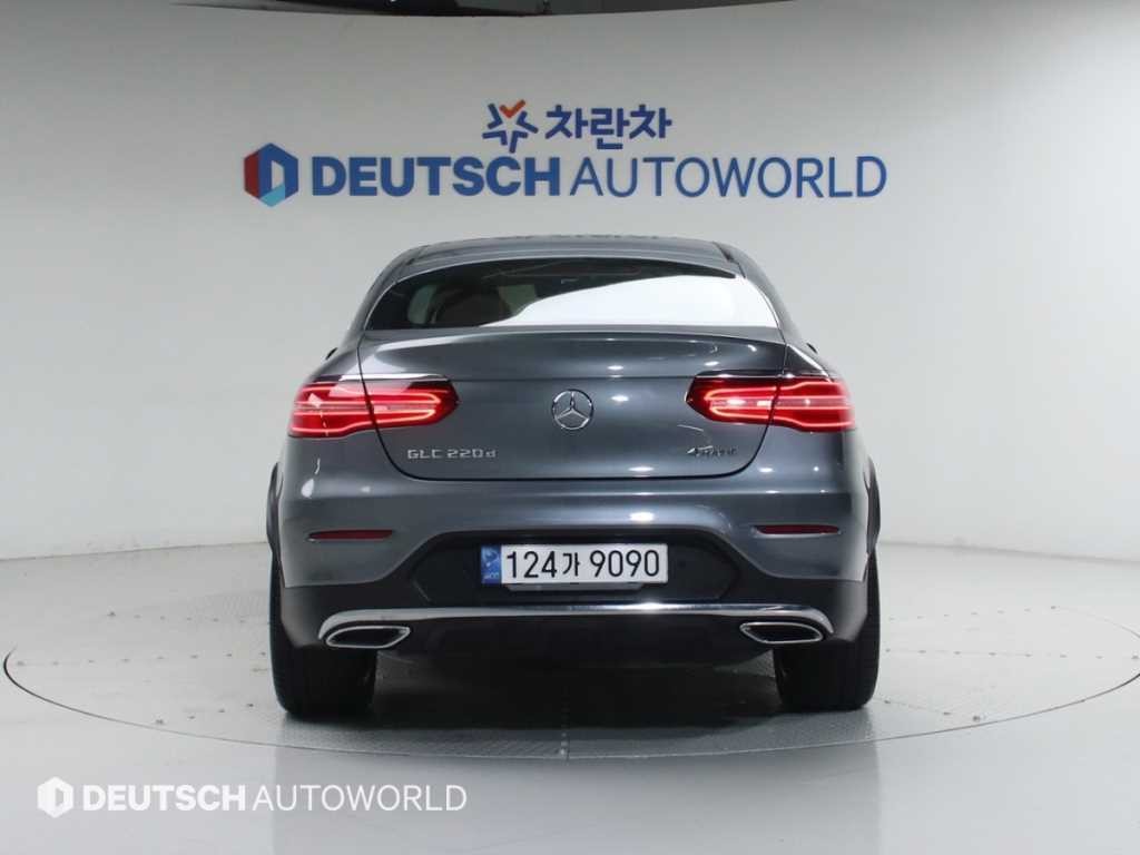 벤츠 GLC 클래스 GLC클래스 X253 GLC 220 d 4MATIC 프리미엄 쿠페 이미지 4