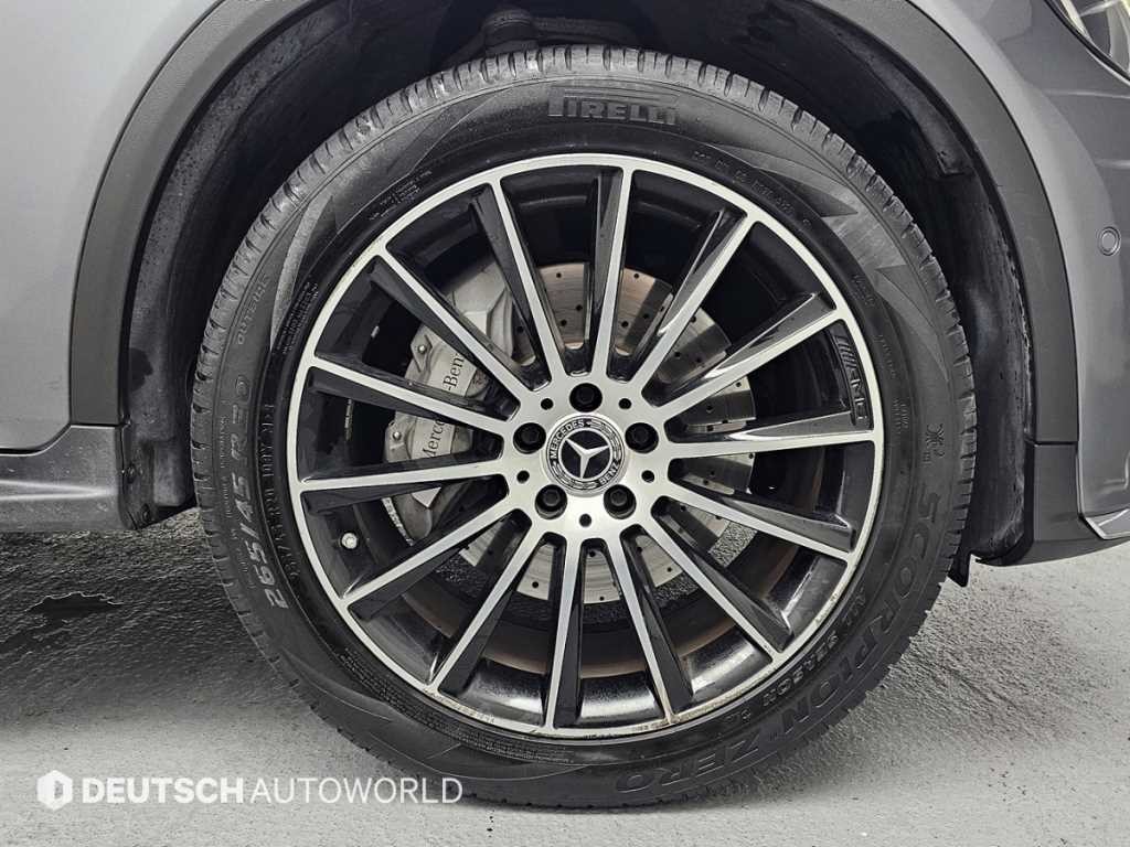 벤츠 GLC 클래스 GLC클래스 X253 GLC 220 d 4MATIC 프리미엄 쿠페 이미지 5