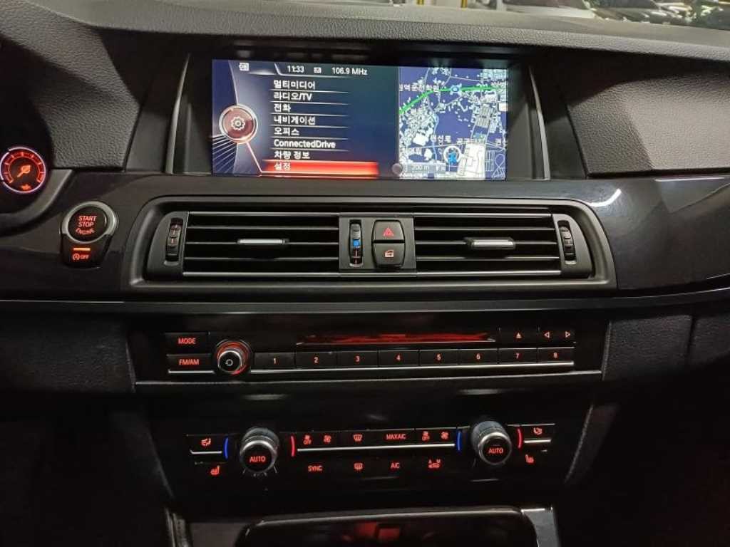 BMW 5시리즈 5시리즈 (F10) 520d xDrive M 에어로다이나믹 이미지 8