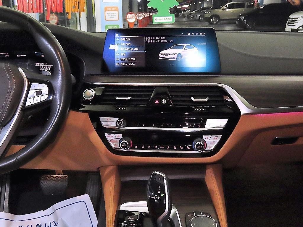 BMW 5시리즈 5시리즈 (G30) 530e 럭셔리 이미지 11