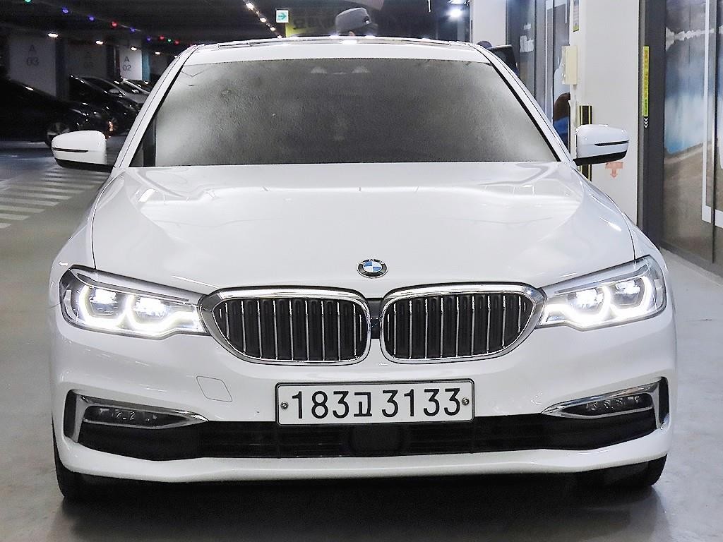 BMW 5시리즈 5시리즈 (G30) 530e 럭셔리 이미지 2