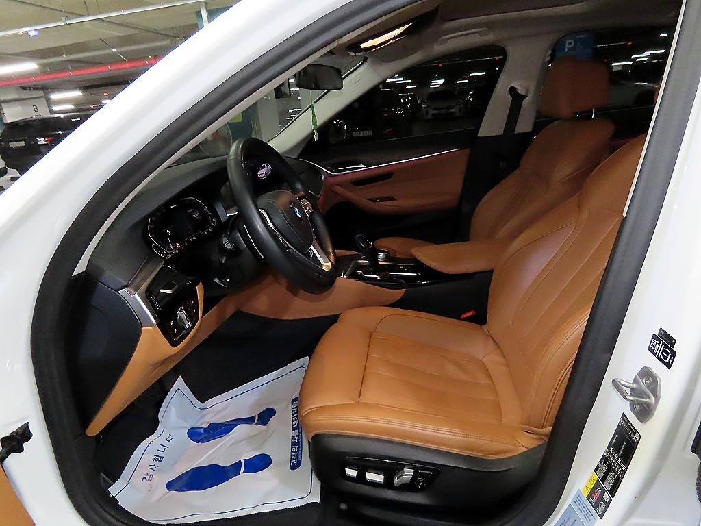 BMW 5시리즈 5시리즈 (G30) 530e 럭셔리 이미지 6