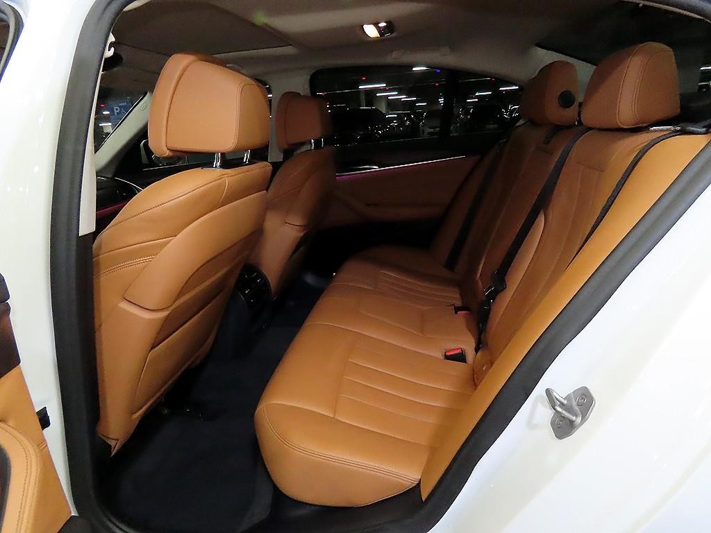 BMW 5시리즈 5시리즈 (G30) 530e 럭셔리 이미지 7