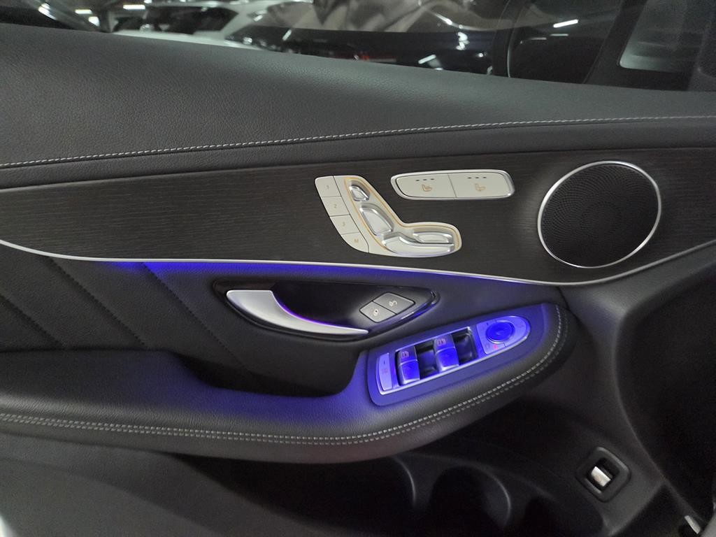 벤츠 GLC 클래스 GLC클래스 X253 GLC 300 4MATIC 쿠페 이미지 10