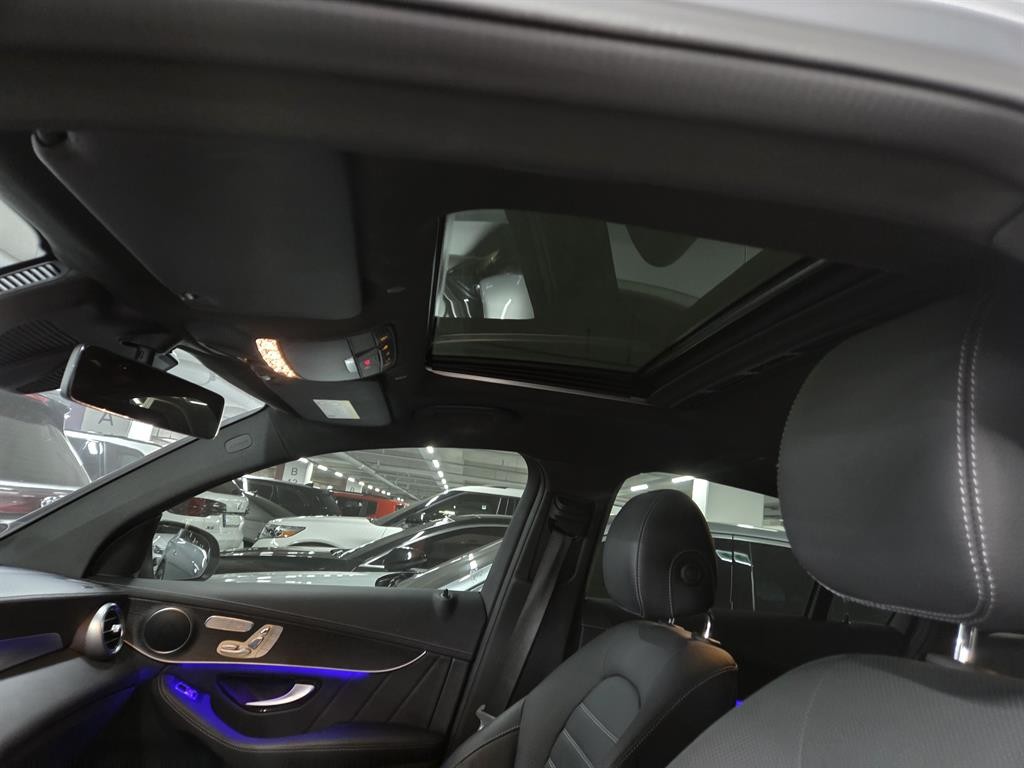 벤츠 GLC 클래스 GLC클래스 X253 GLC 300 4MATIC 쿠페 이미지 12
