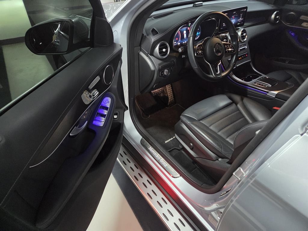 벤츠 GLC 클래스 GLC클래스 X253 GLC 300 4MATIC 쿠페 이미지 3