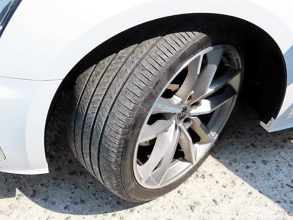 아우디 A5 A5 (F5) 45 TFSI 콰트로 프리미엄 쿠페 이미지 19