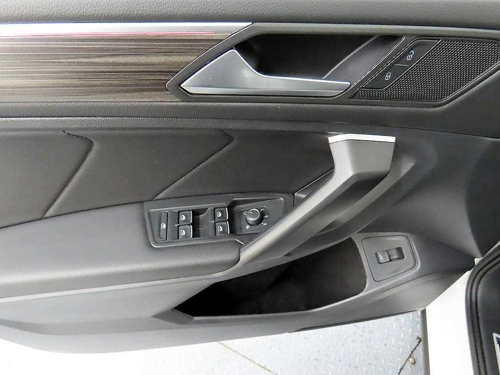 폭스바겐 티구안 티구안 올스페이스 2.0 TSI 프레스티지 이미지 11