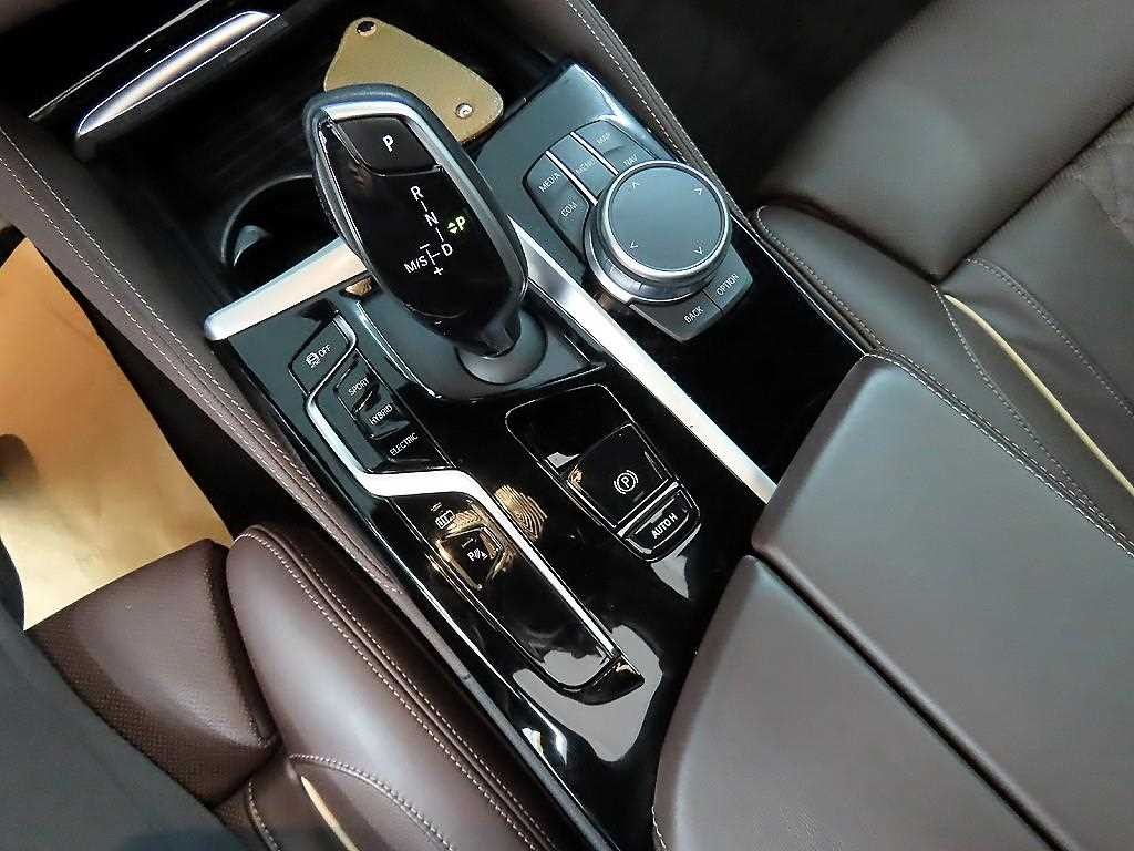 BMW 5시리즈 5시리즈 (G30) 530e M 스포츠 이미지 10