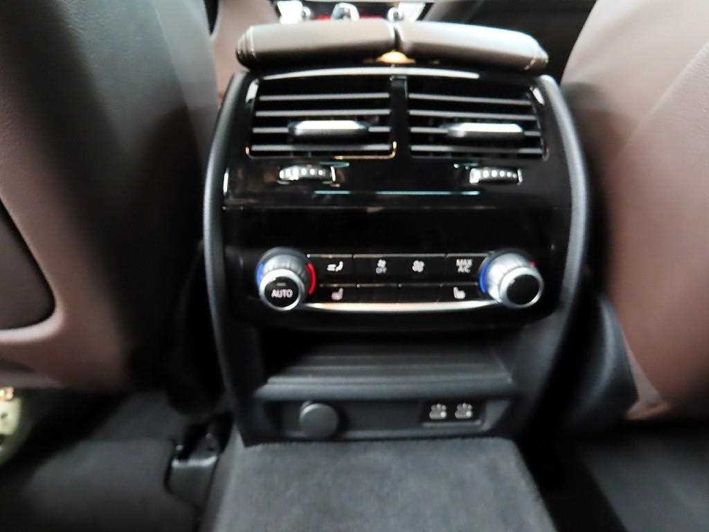 BMW 5시리즈 5시리즈 (G30) 530e M 스포츠 이미지 12