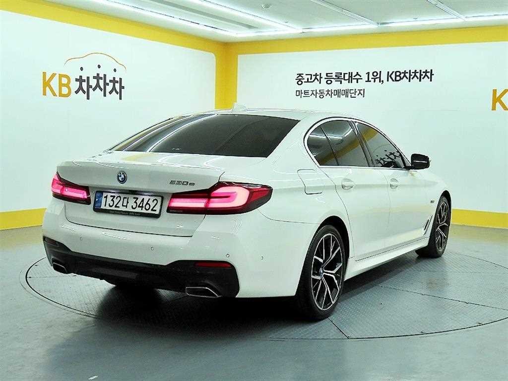 BMW 5시리즈 5시리즈 (G30) 530e M 스포츠 이미지 4