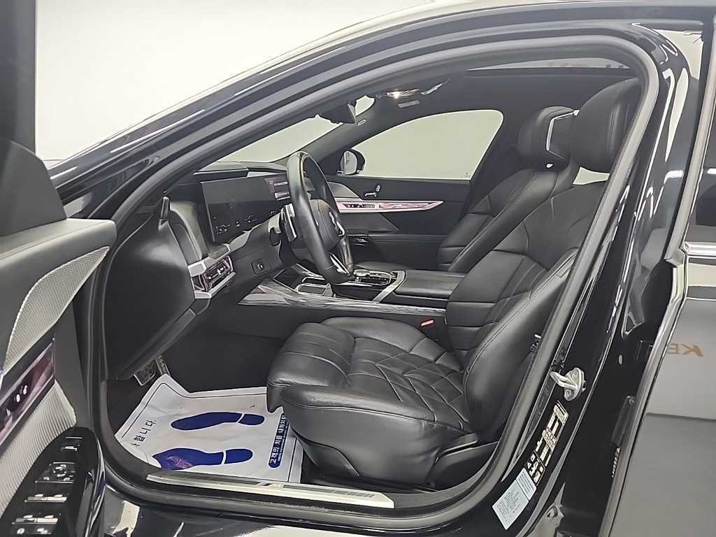 BMW 7시리즈 7시리즈 (G70) 740d xDrive M 스포츠 이미지 11