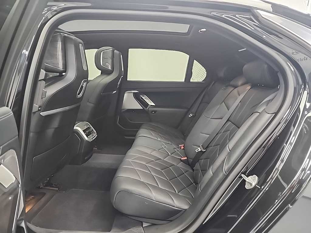 BMW 7시리즈 7시리즈 (G70) 740d xDrive M 스포츠 이미지 12