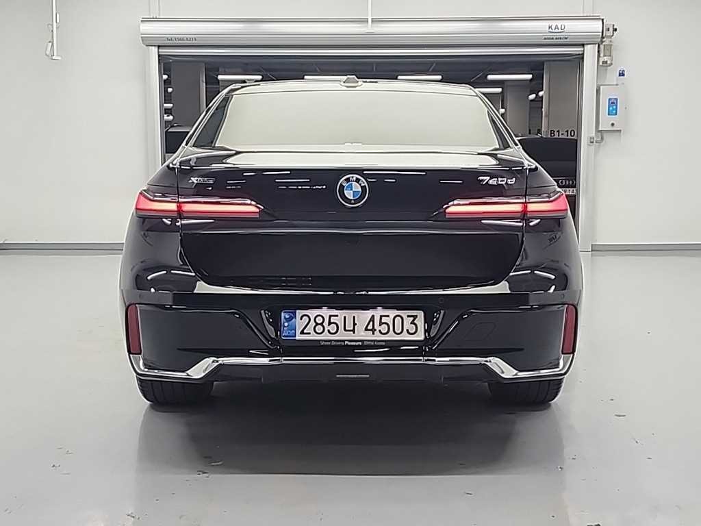 BMW 7시리즈 7시리즈 (G70) 740d xDrive M 스포츠 이미지 3