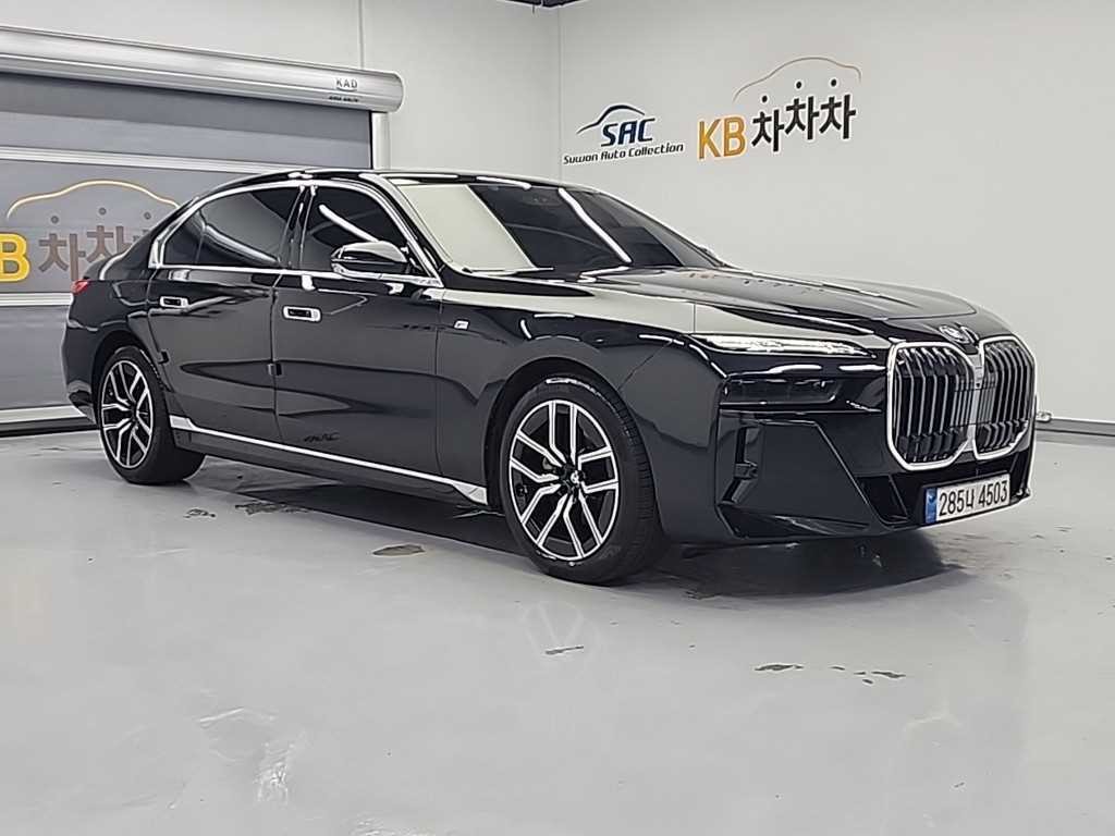 BMW 7시리즈 7시리즈 (G70) 740d xDrive M 스포츠 이미지 4