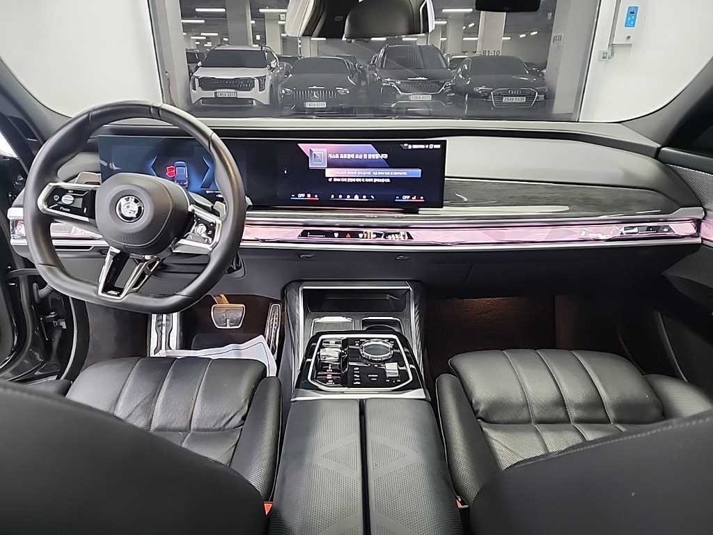BMW 7시리즈 7시리즈 (G70) 740d xDrive M 스포츠 이미지 7
