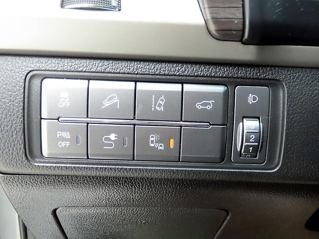 KG모빌리티(쌍용) 렉스턴 G4렉스턴 디젤 2.2 4WD 마제스티 이미지 12