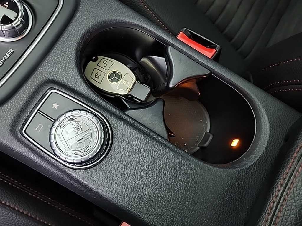 벤츠 GLA 클래스 GLA클래스 X156 GLA45 AMG 4MATIC 이미지 17