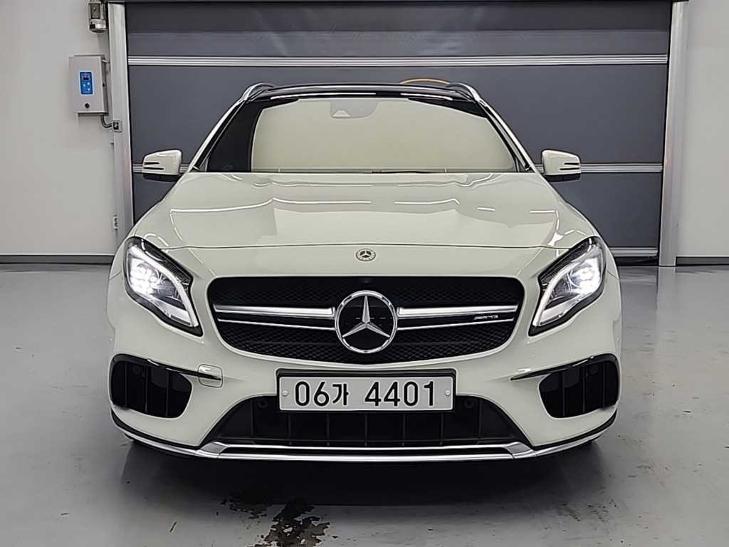 벤츠 GLA 클래스 GLA클래스 X156 GLA45 AMG 4MATIC 이미지 3