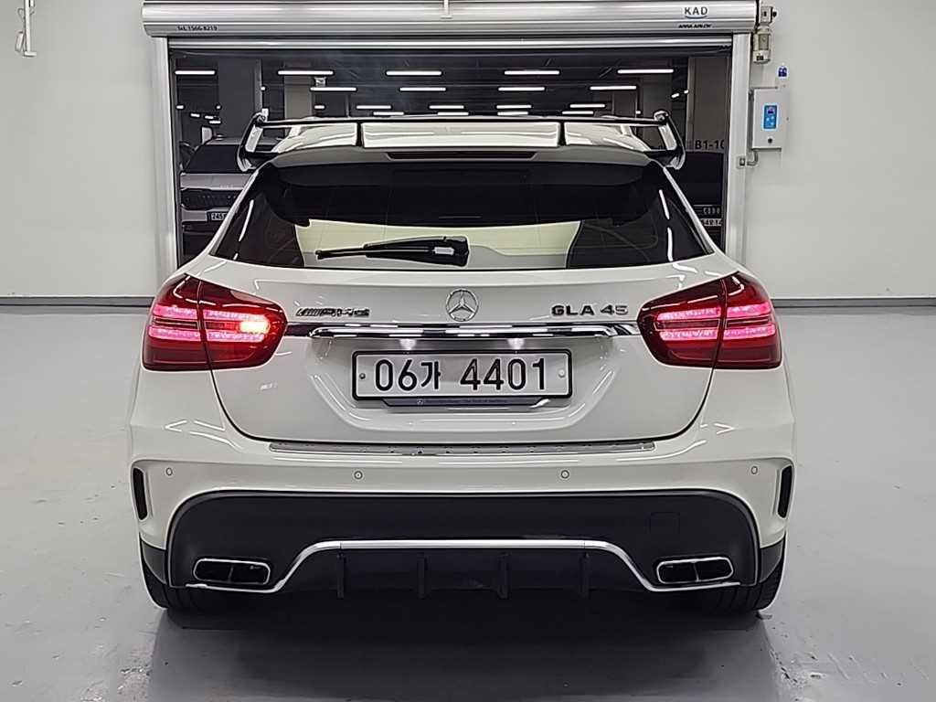 벤츠 GLA 클래스 GLA클래스 X156 GLA45 AMG 4MATIC 이미지 5