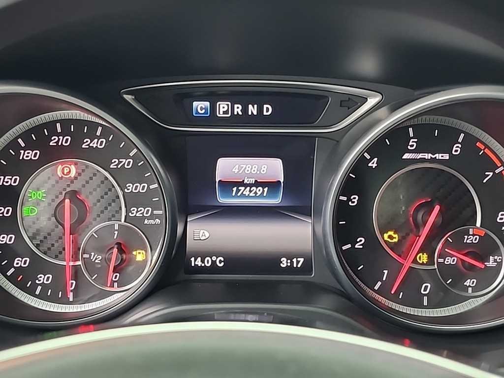 벤츠 GLA 클래스 GLA클래스 X156 GLA45 AMG 4MATIC 이미지 7