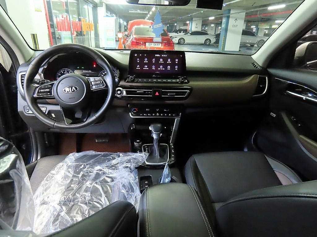 기아 셀토스 가솔린 1.6 터보 4WD 시그니처 이미지 10