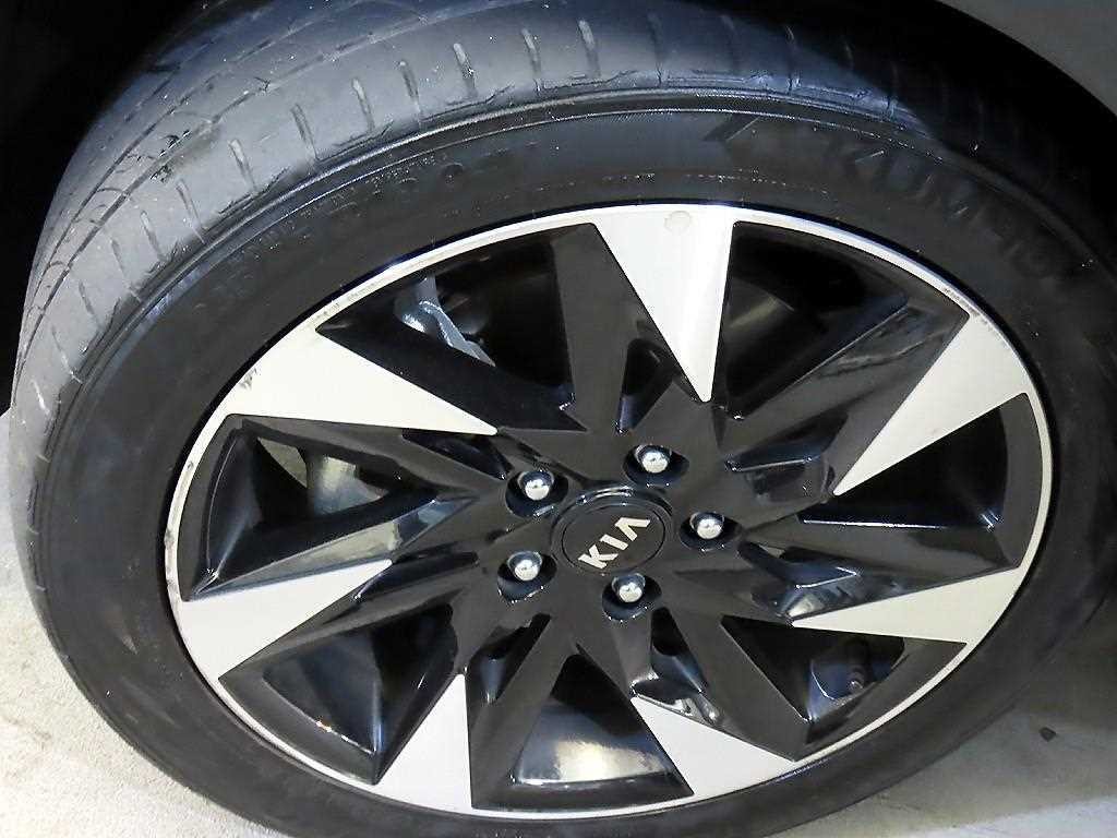 기아 셀토스 가솔린 1.6 터보 4WD 시그니처 이미지 20